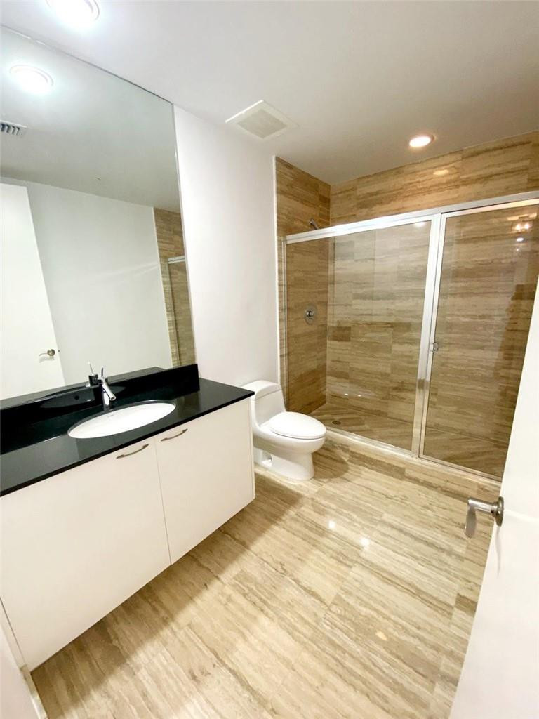 16001 Collins #2207, Sunny Isles Beach FL 33160