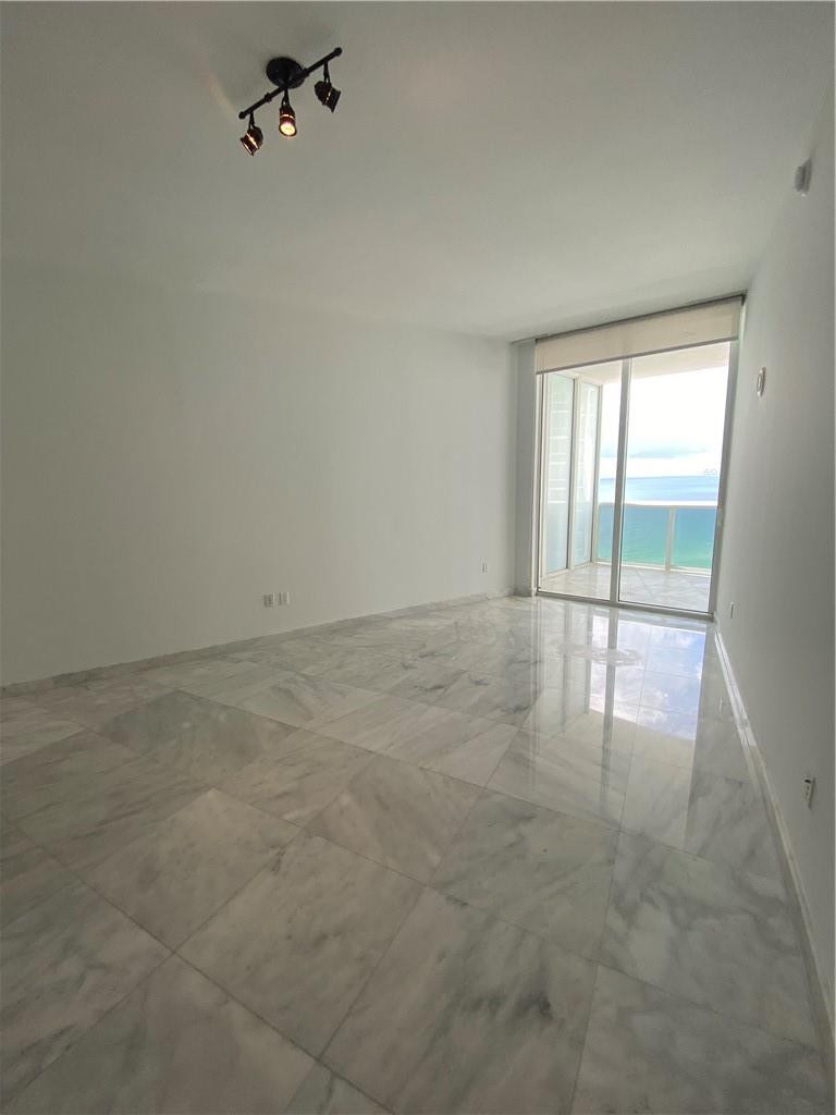 16001 Collins #2207, Sunny Isles Beach FL 33160