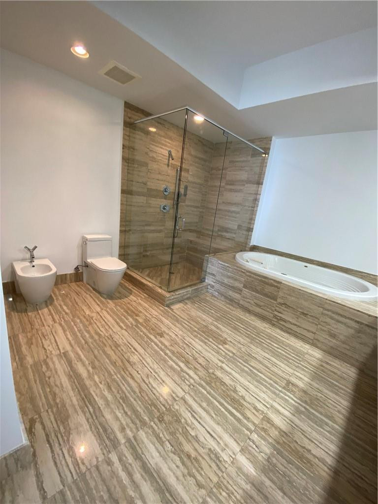16001 Collins #2207, Sunny Isles Beach FL 33160