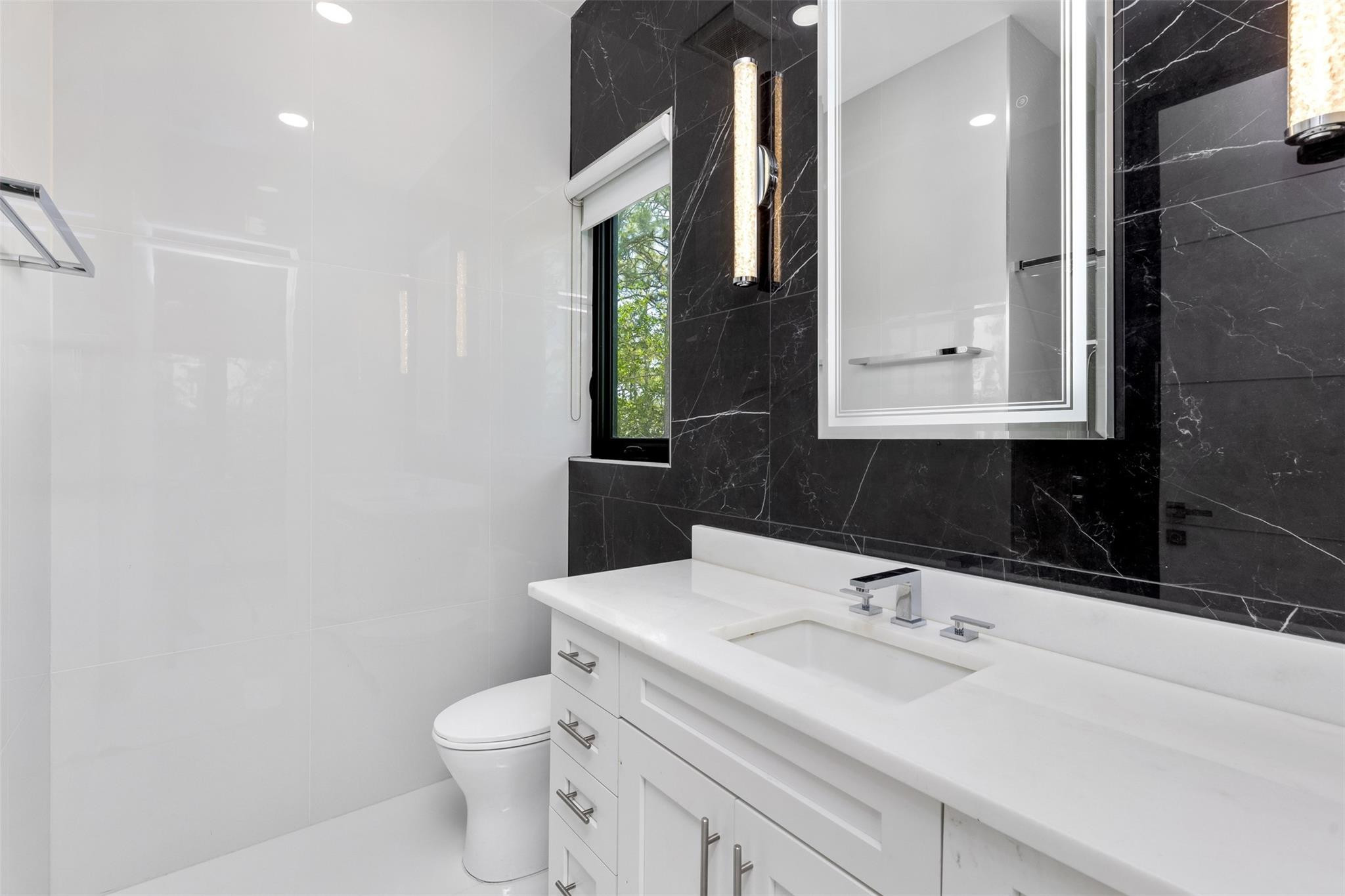 5951 NW 72, Parkland FL 33067