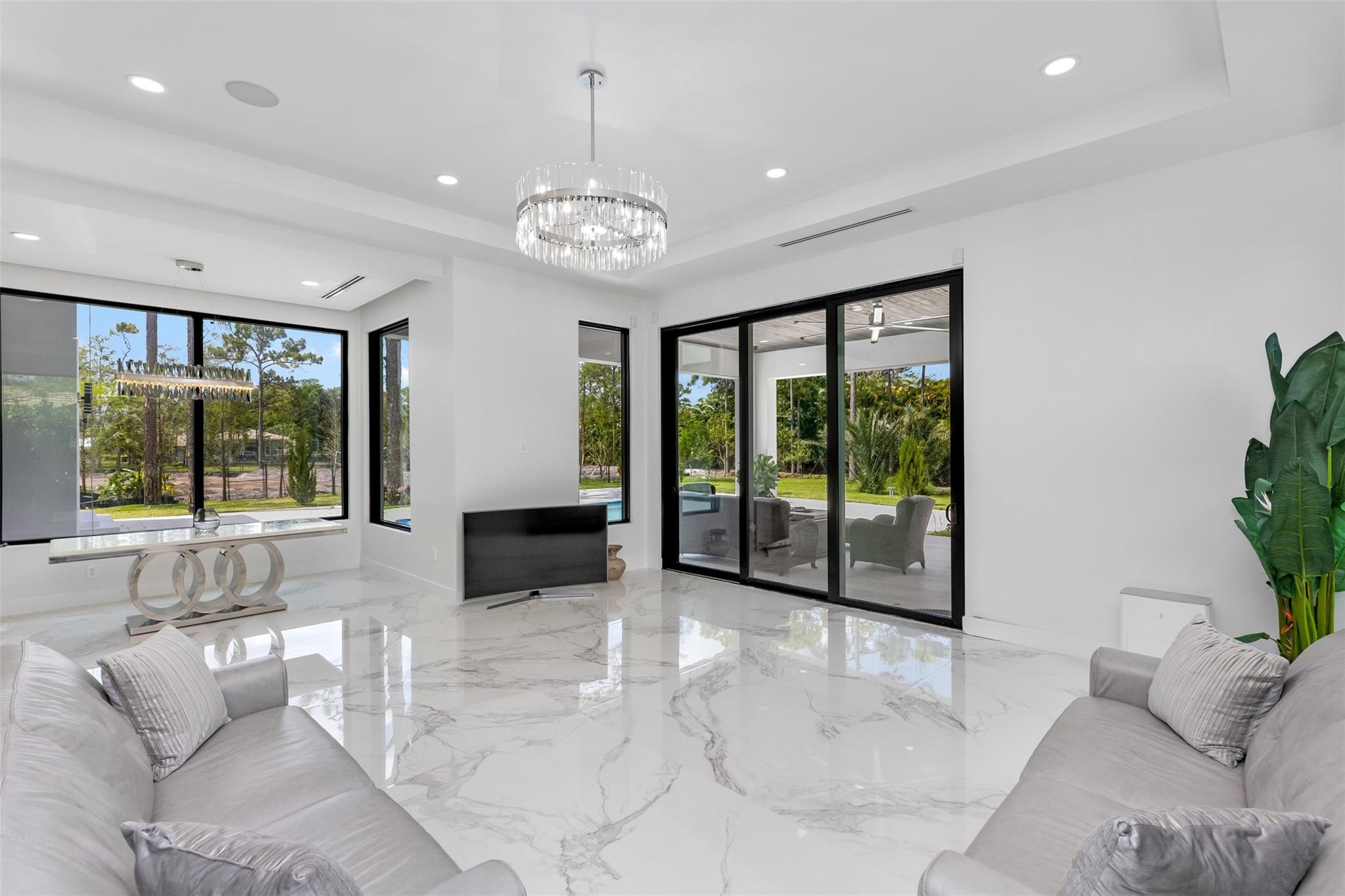 5951 NW 72, Parkland FL 33067