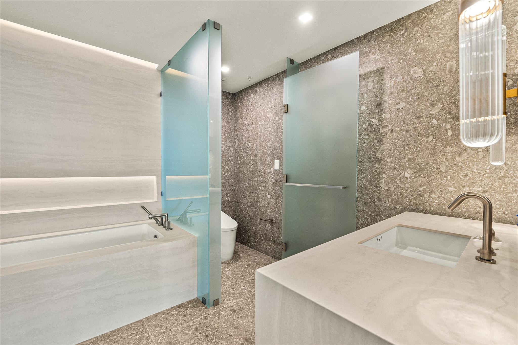 900 N Ocean #1604, Pompano Beach FL 33062