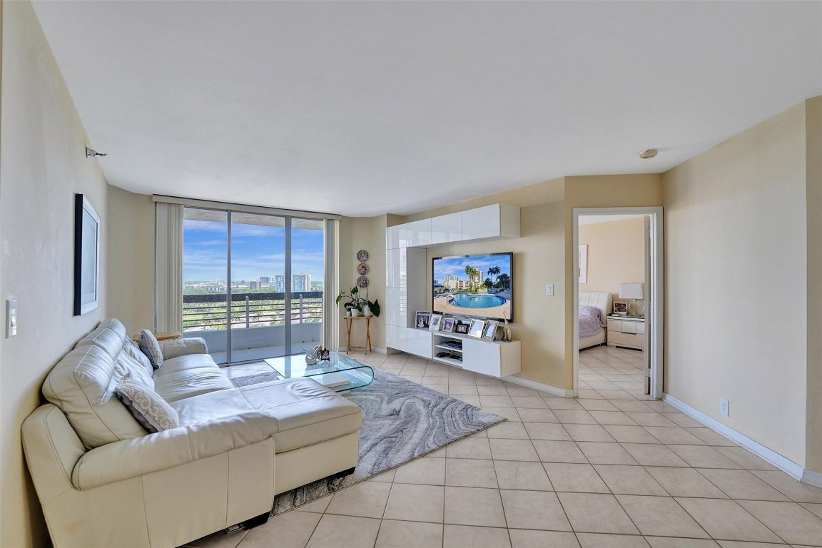 3530 Mystic Pointe #2308, Aventura FL 33180
