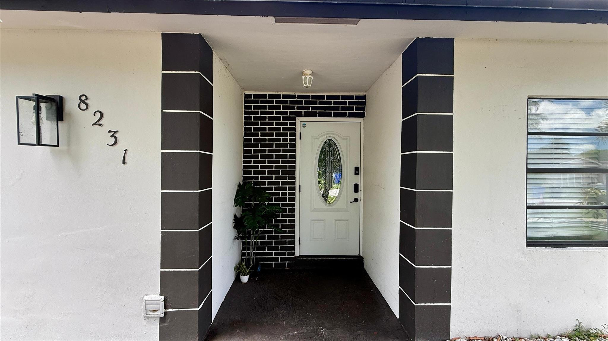 8231 SW 9th, North Lauderdale FL 33068