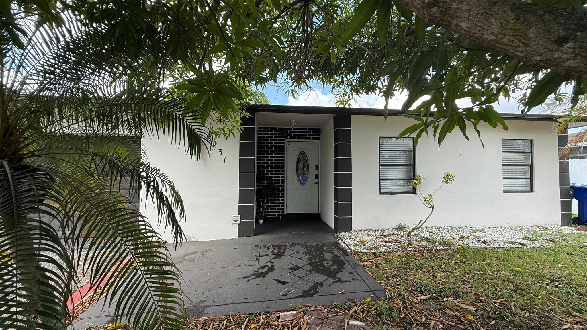 8231 SW 9th, North Lauderdale FL 33068