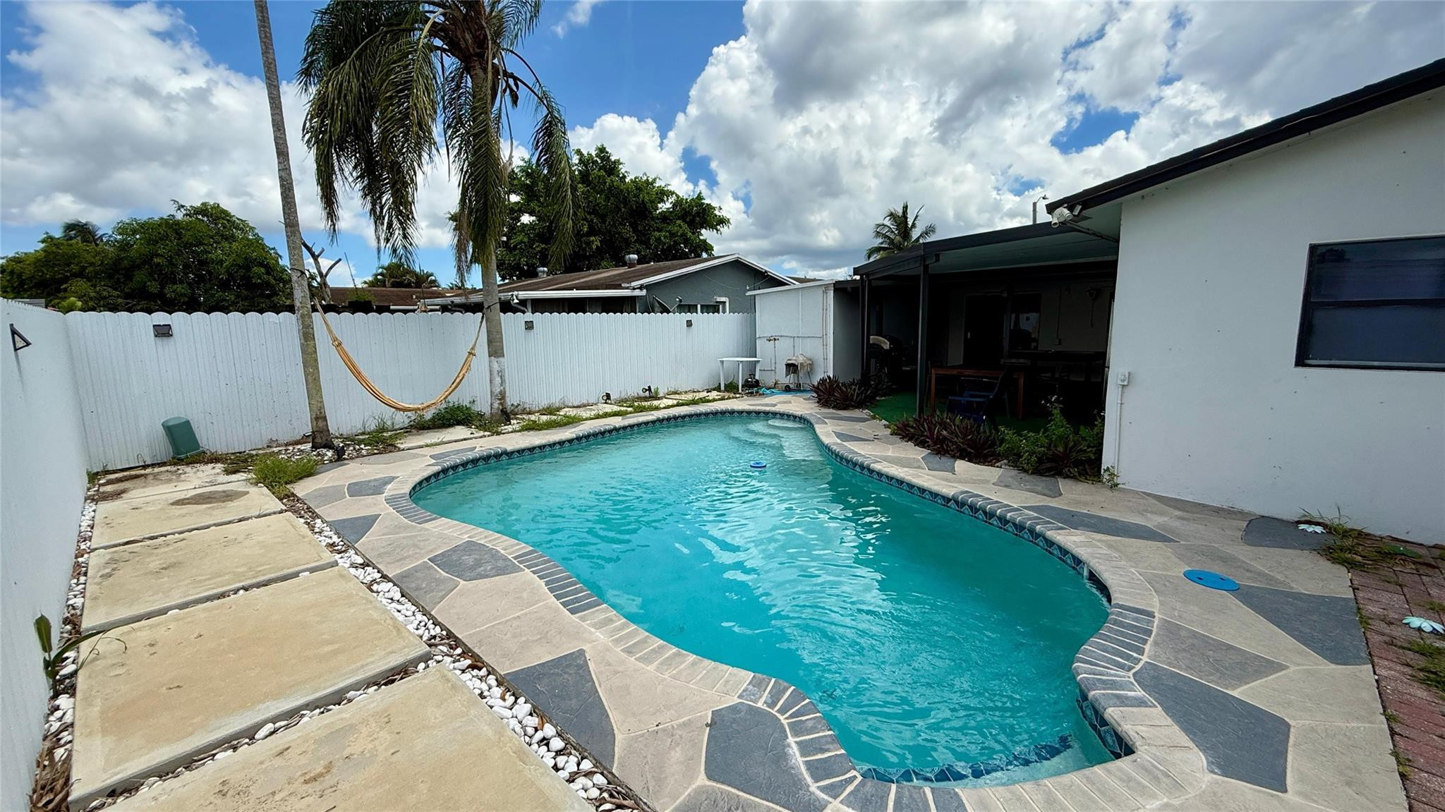 8231 SW 9th, North Lauderdale FL 33068