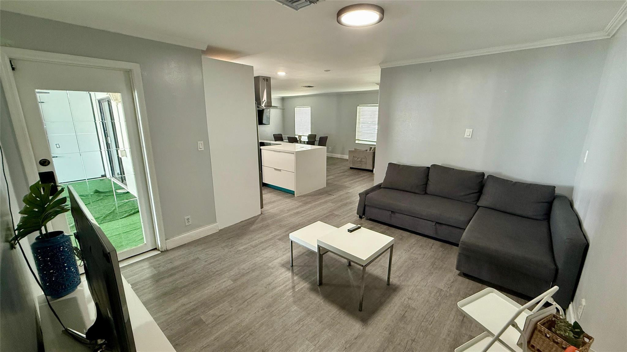 8231 SW 9th, North Lauderdale FL 33068