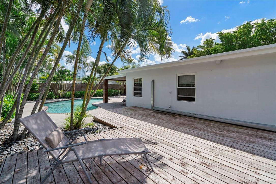 1949 Windward, Lauderdale By The Sea FL 33062