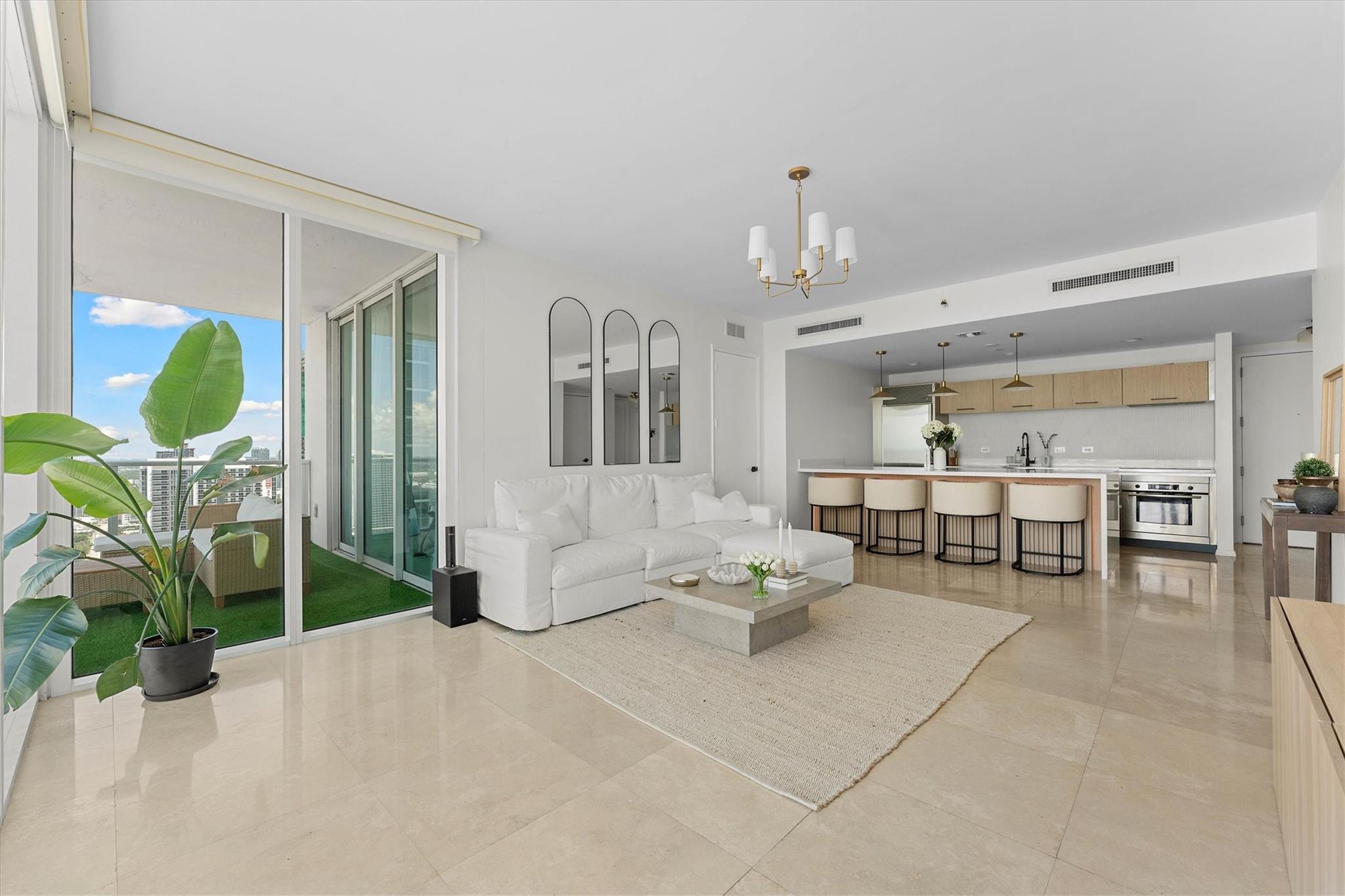 1040 Biscayne Blvd #3906, Miami FL 33132