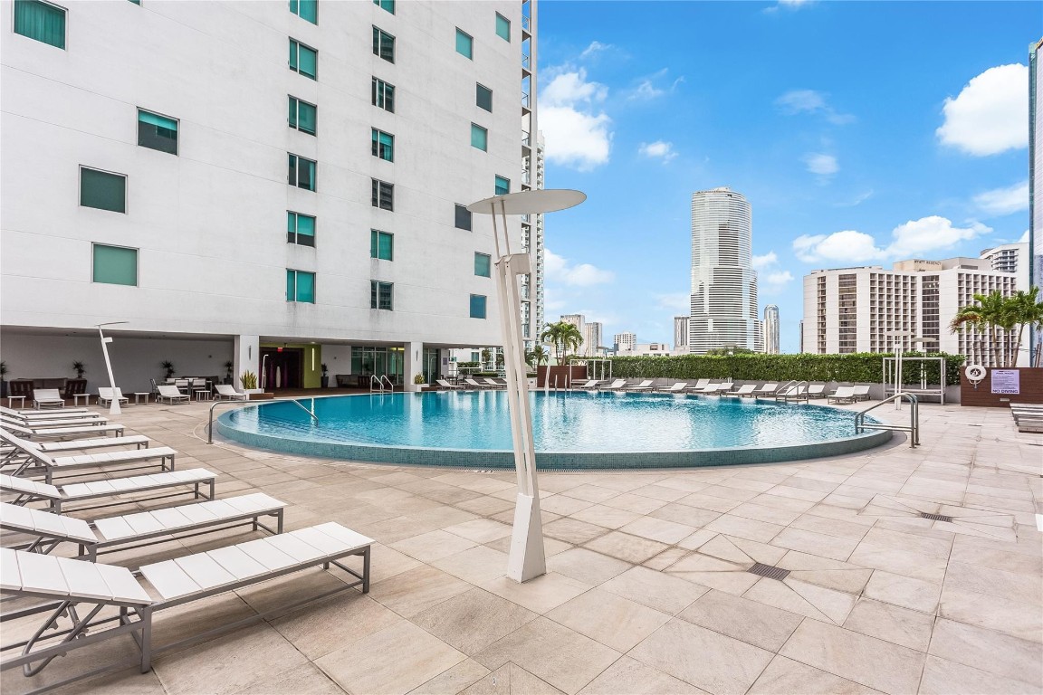 55 SE 6th #3500, Miami FL 33131