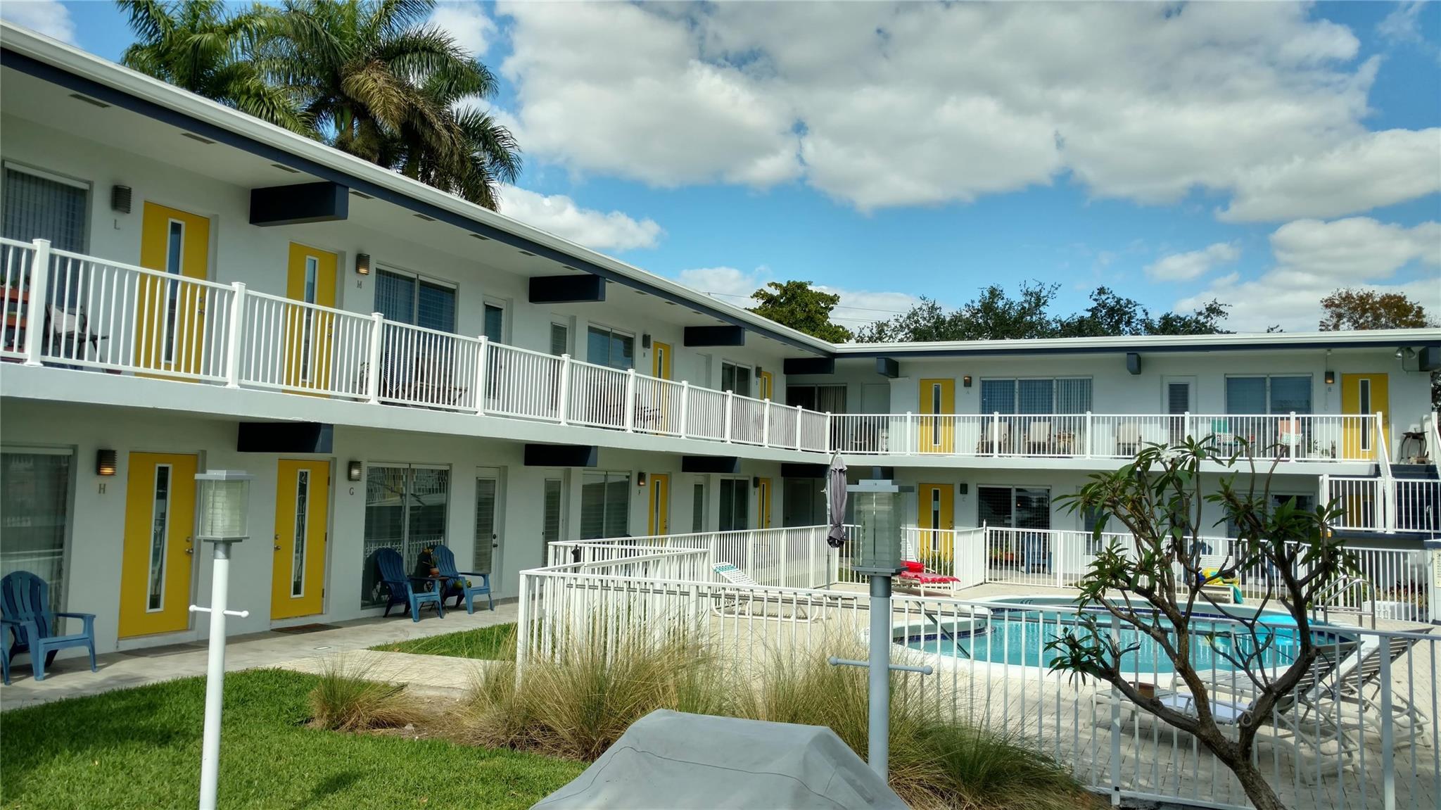 1354 Bayview Dr #M, Fort Lauderdale FL 33304