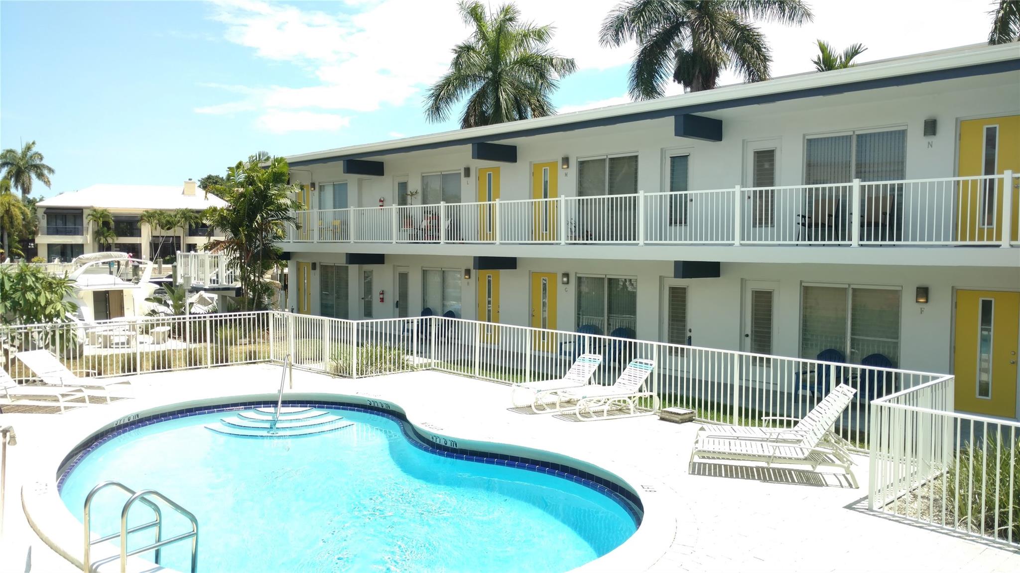 1354 Bayview Dr #M, Fort Lauderdale FL 33304