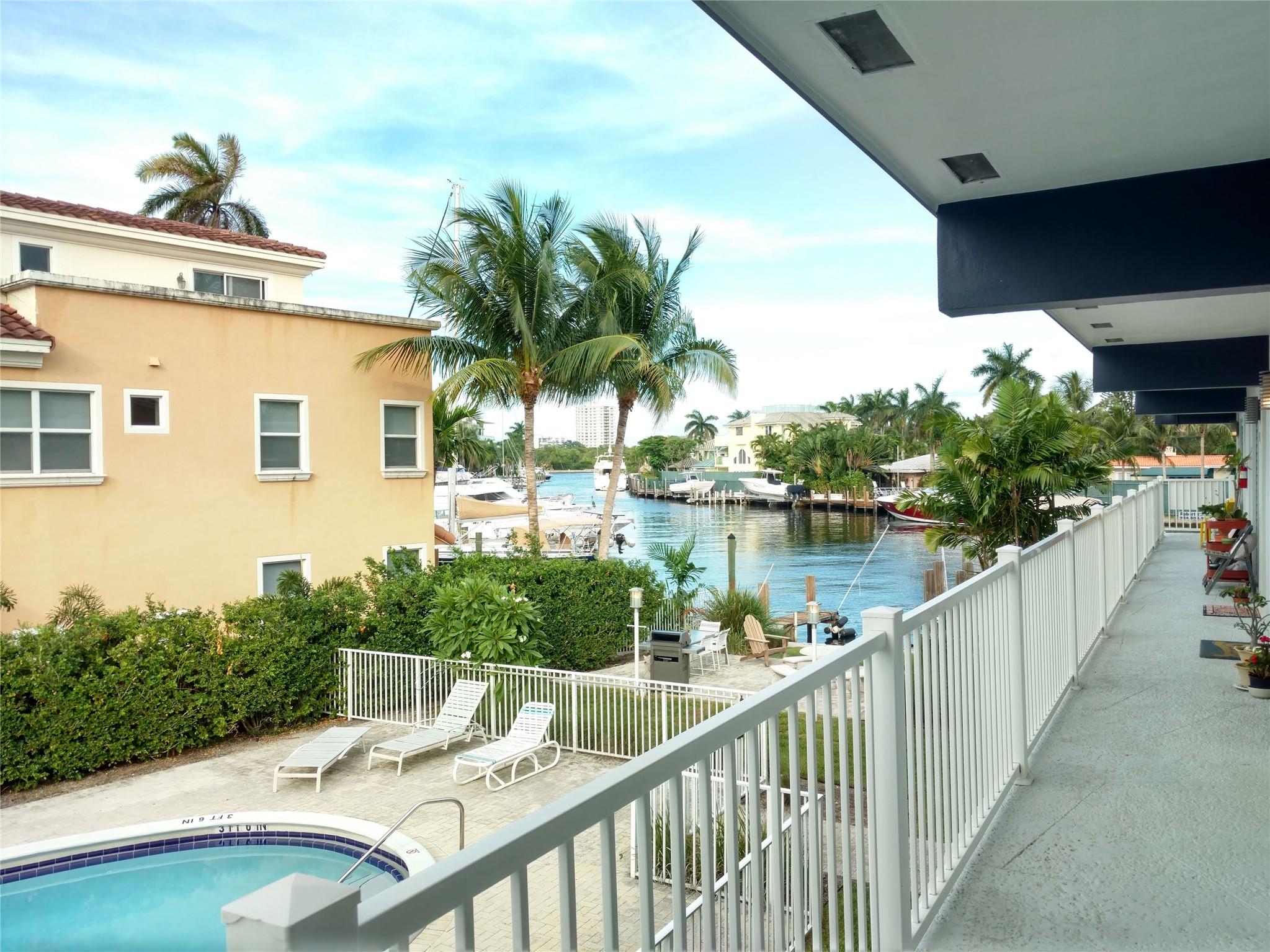 1354 Bayview Dr #M, Fort Lauderdale FL 33304