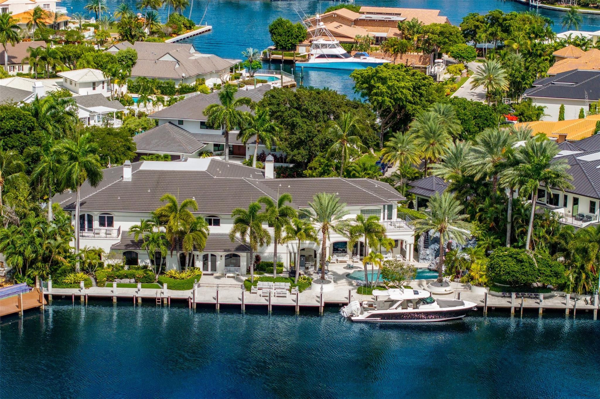 11 Bay Colony, Fort Lauderdale FL 33308
