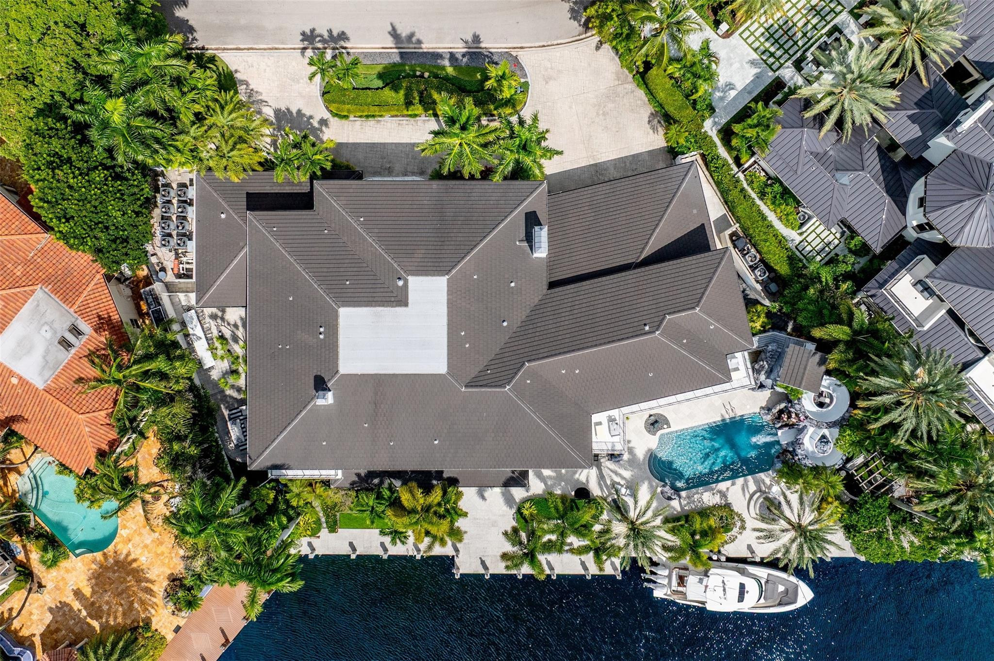 11 Bay Colony, Fort Lauderdale FL 33308