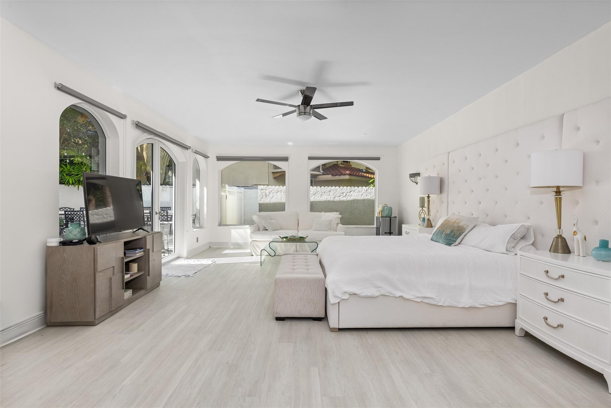 11 Bay Colony, Fort Lauderdale FL 33308