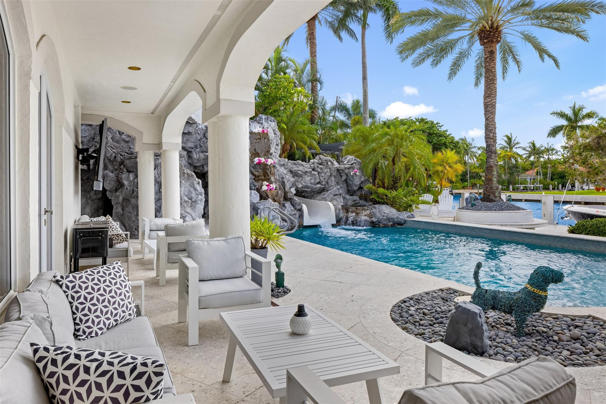 11 Bay Colony, Fort Lauderdale FL 33308