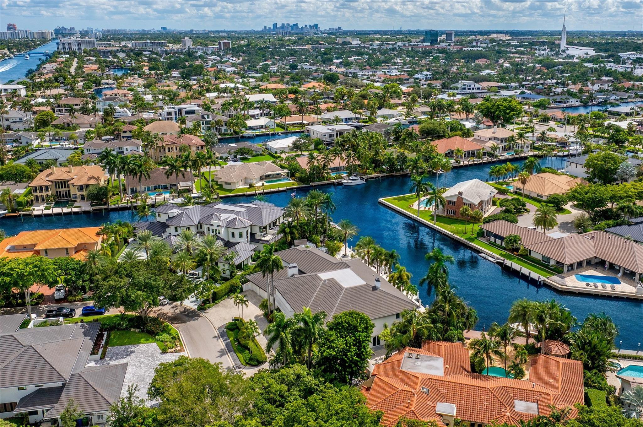 11 Bay Colony, Fort Lauderdale FL 33308