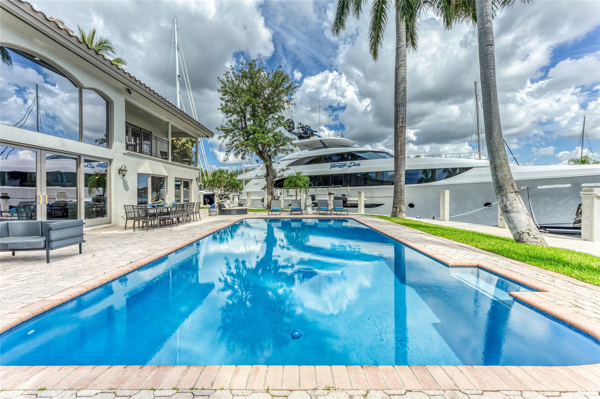 616 1st Key, Fort Lauderdale FL 33304