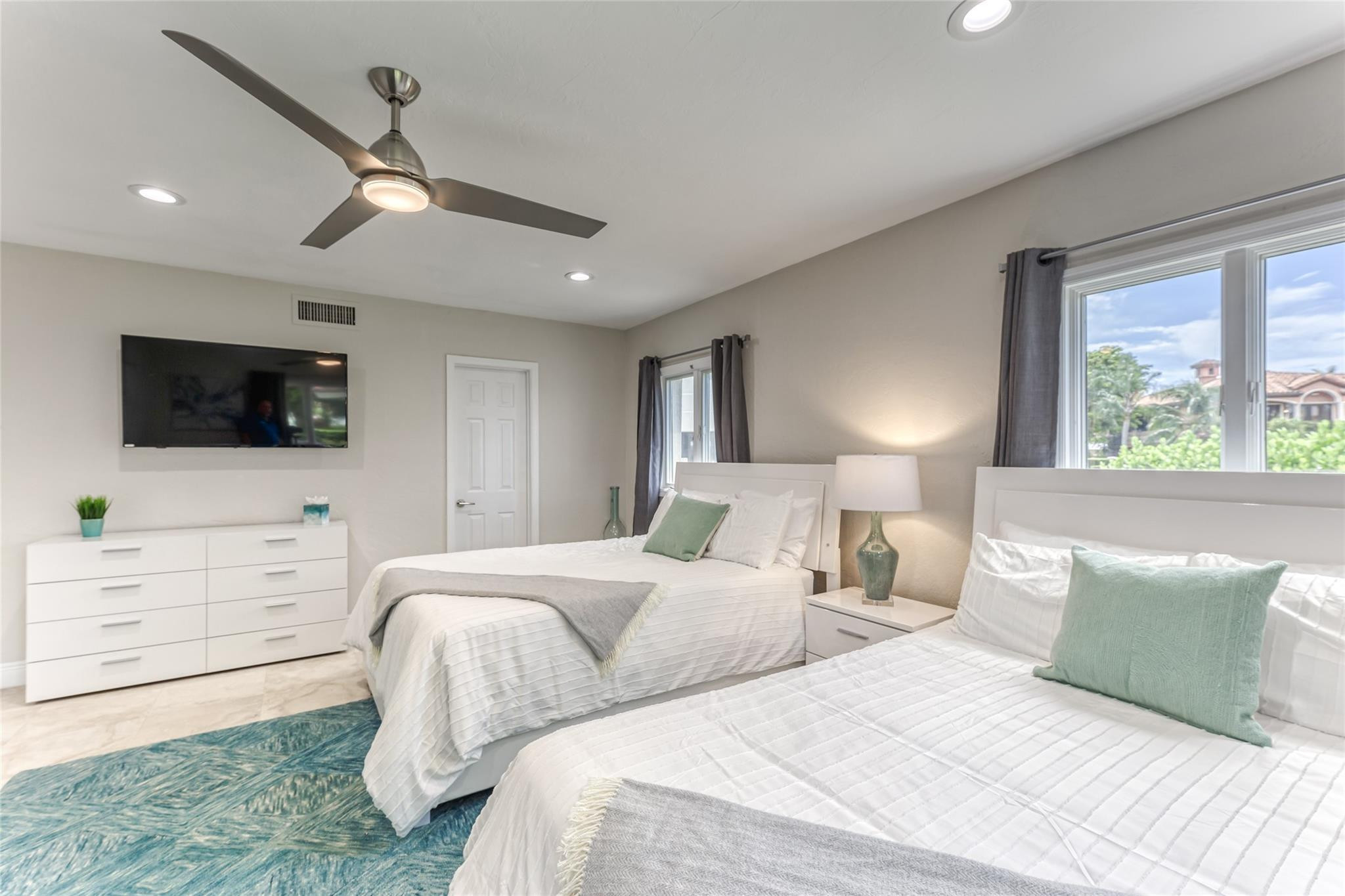 616 1st Key, Fort Lauderdale FL 33304