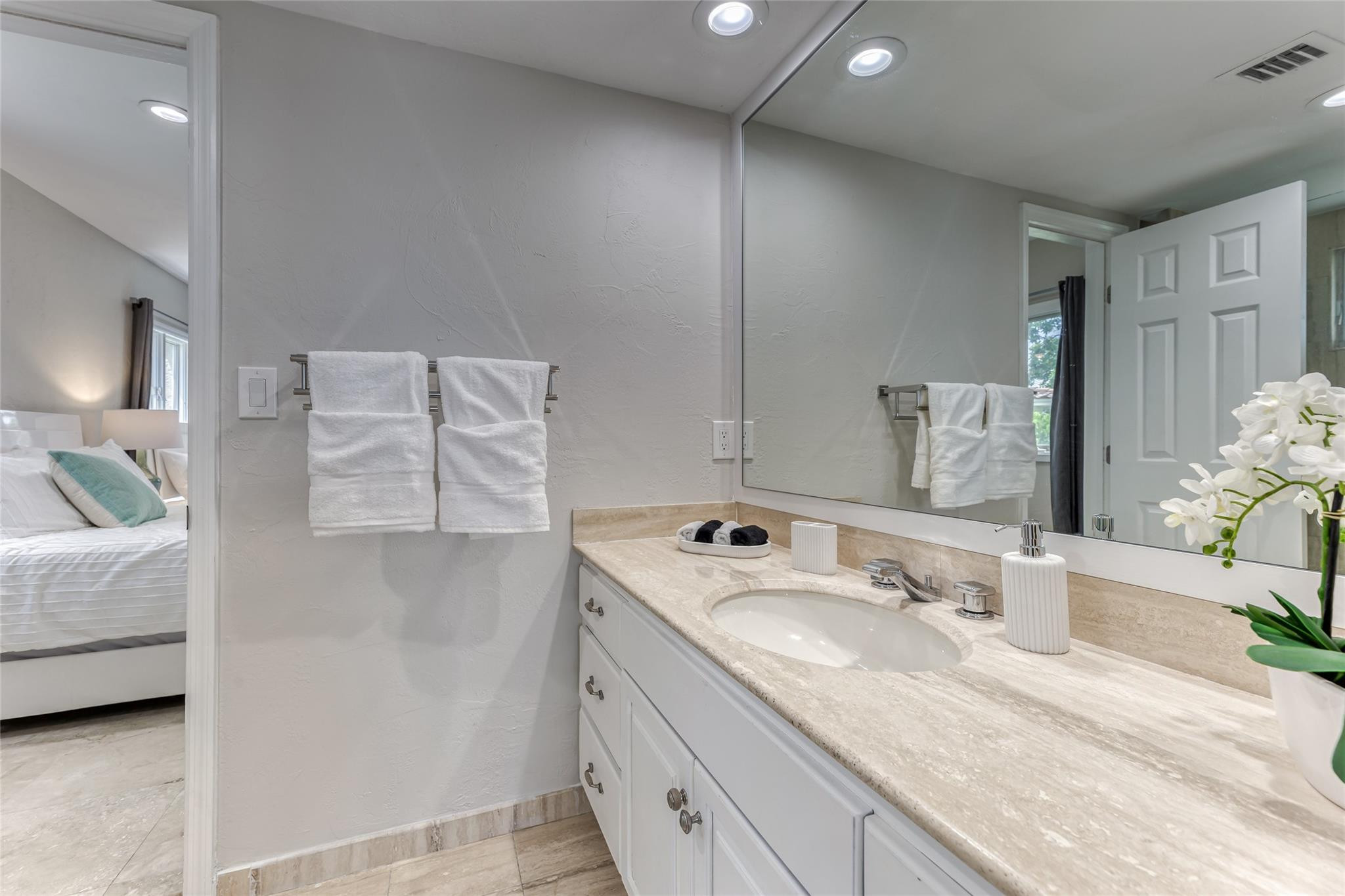 616 1st Key, Fort Lauderdale FL 33304