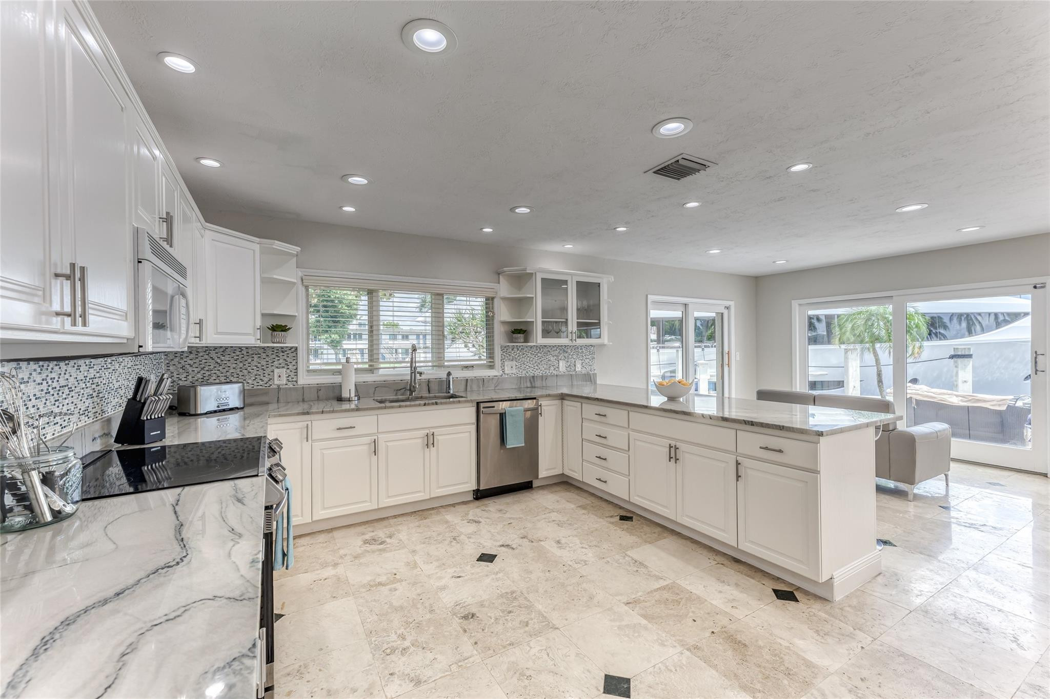 616 1st Key, Fort Lauderdale FL 33304