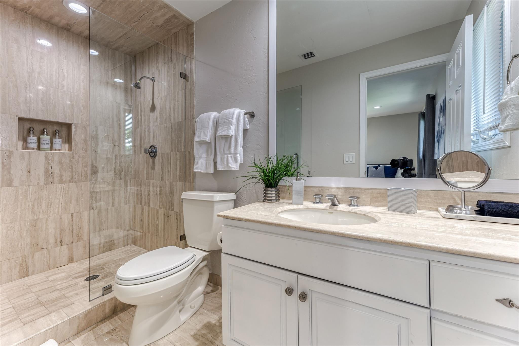 616 1st Key, Fort Lauderdale FL 33304