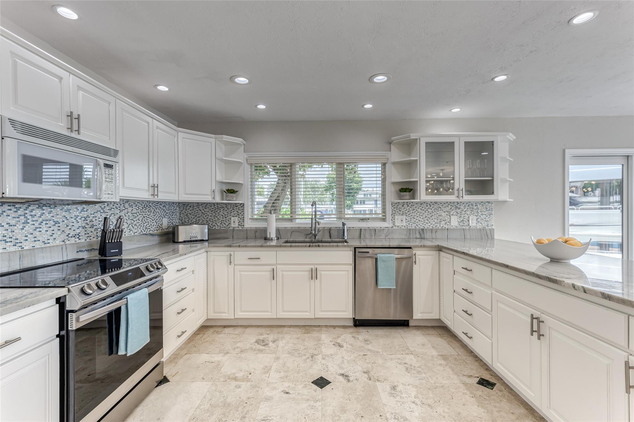 616 1st Key, Fort Lauderdale FL 33304