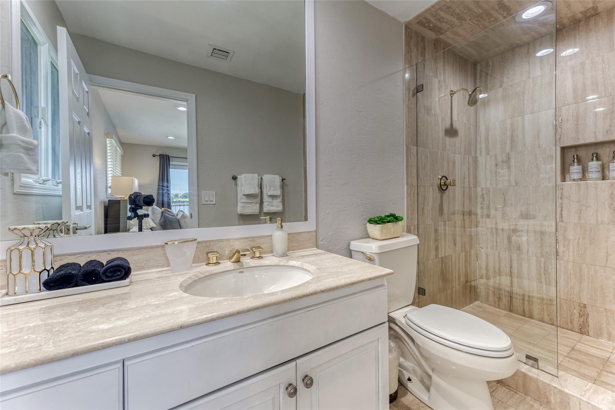616 1st Key, Fort Lauderdale FL 33304