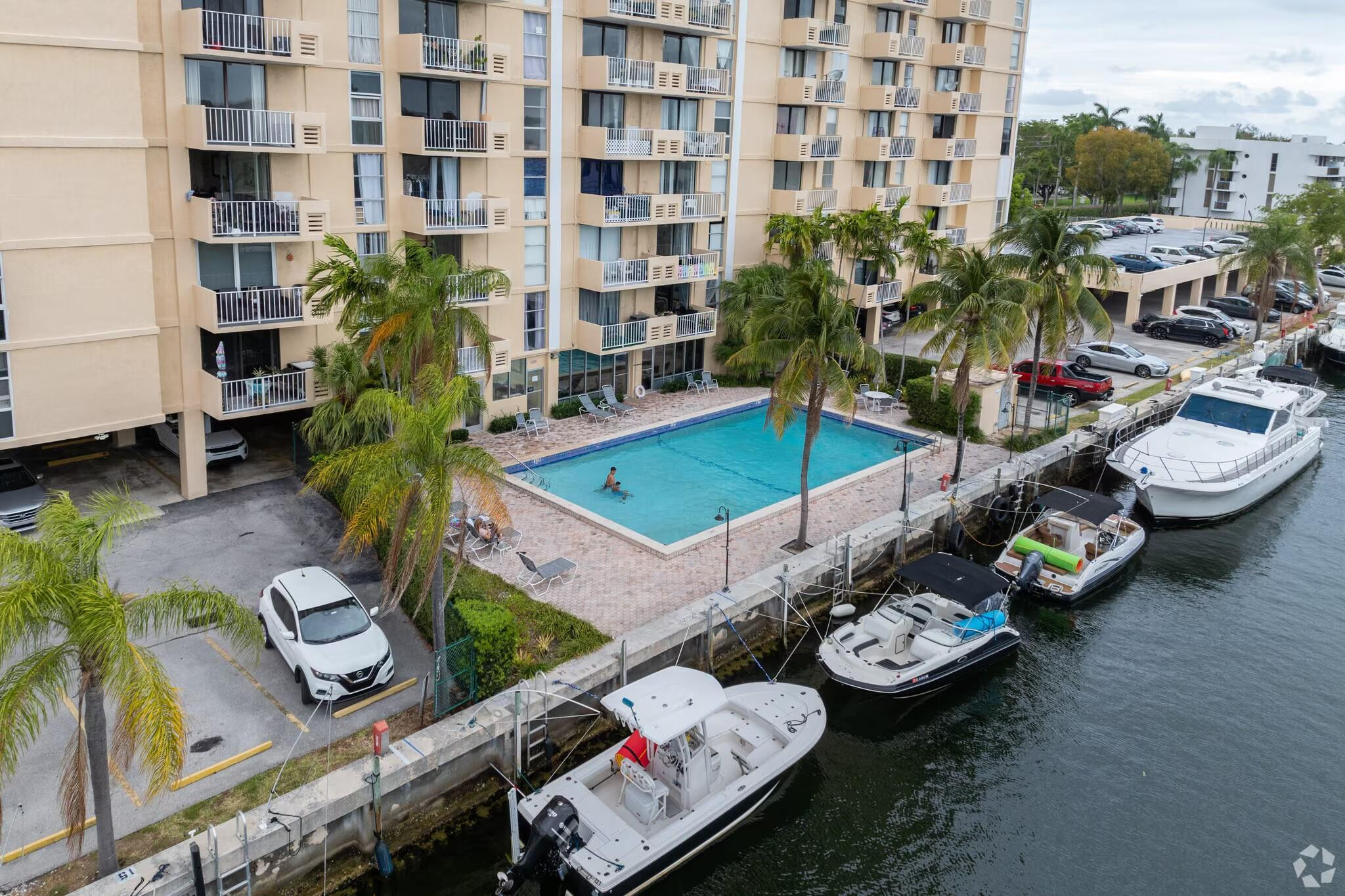 2350 NE 135th #203, North Miami FL 33181