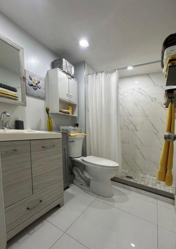 2350 NE 135th #203, North Miami FL 33181