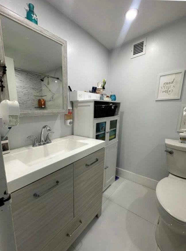 2350 NE 135th #203, North Miami FL 33181