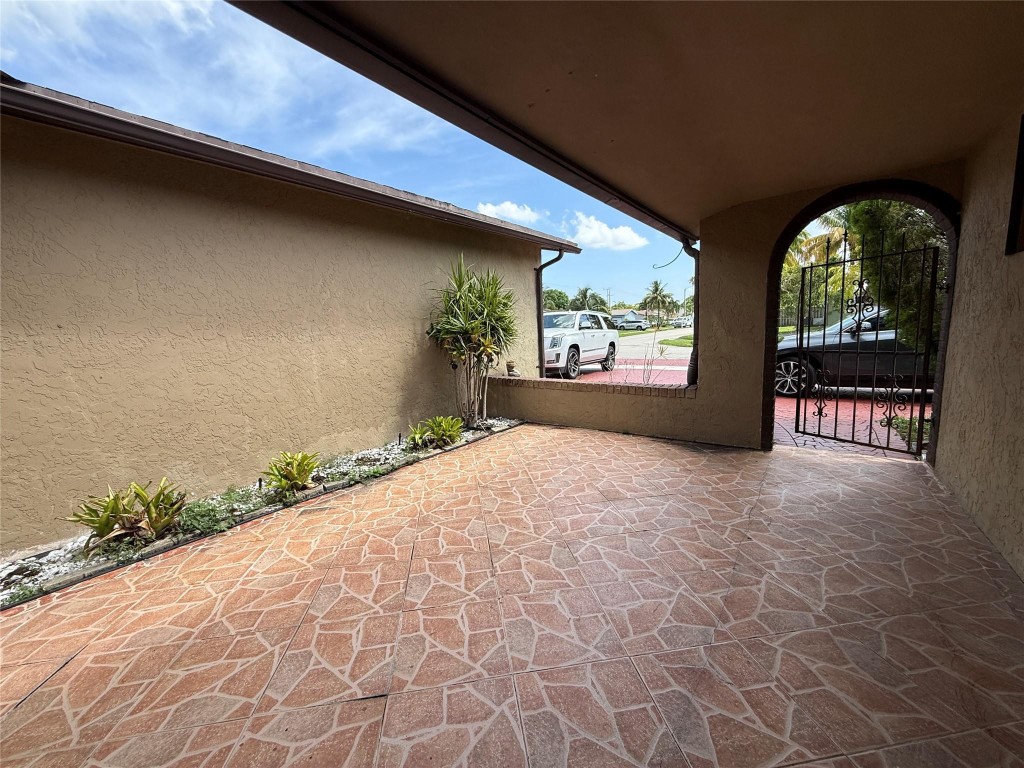 8121 SW 8th, North Lauderdale FL 33068