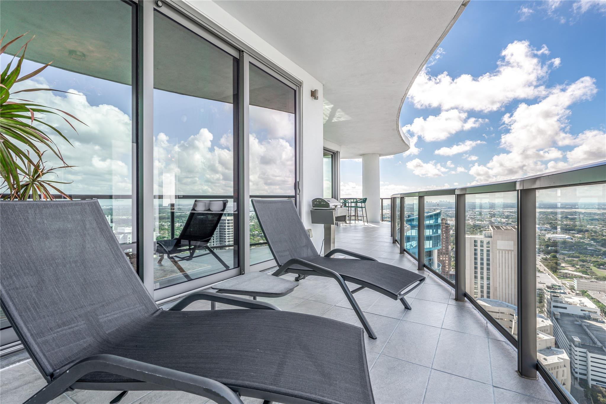 100 E Las Olas #4604, Fort Lauderdale FL 33301