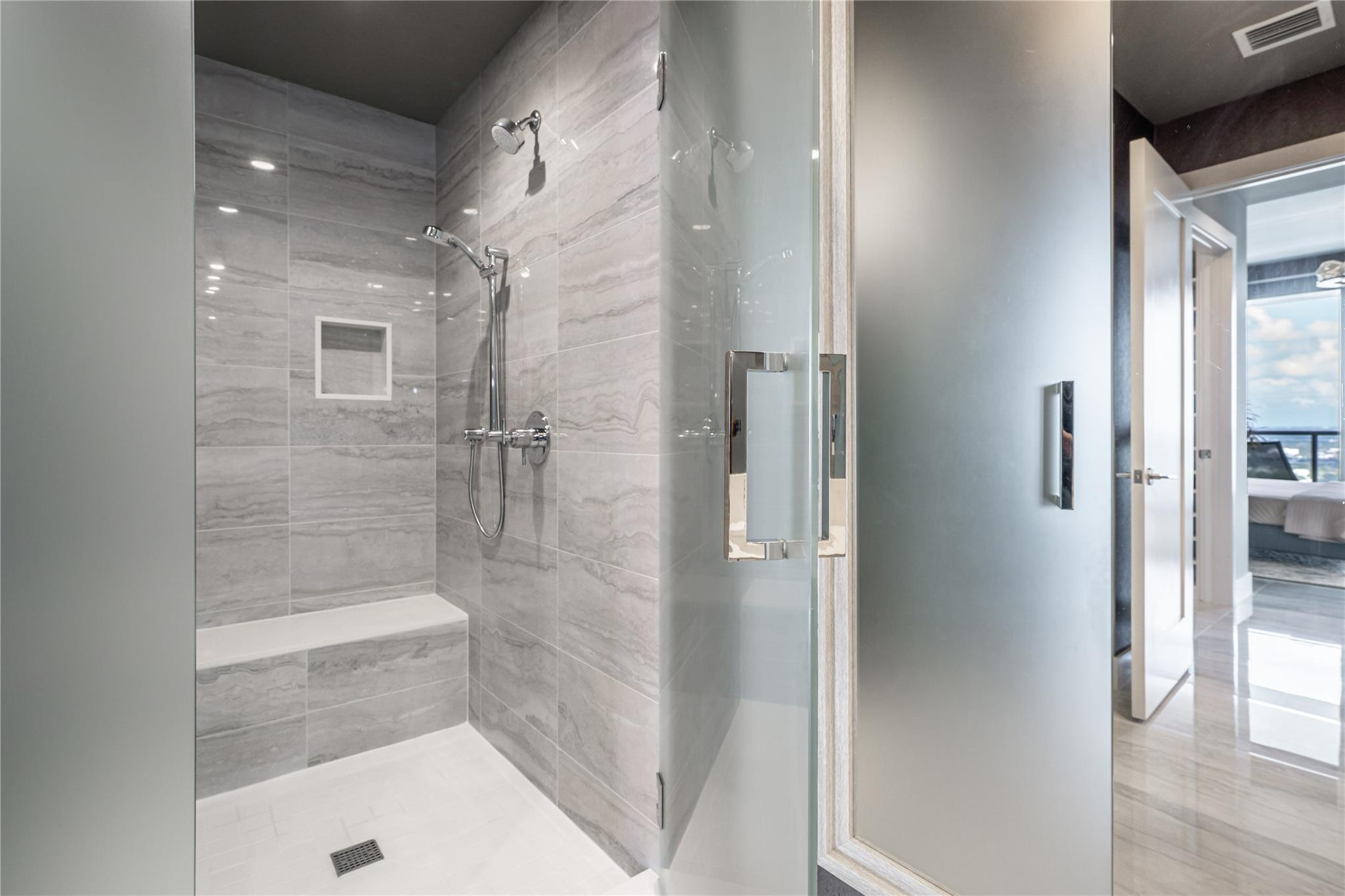 100 E Las Olas #4604, Fort Lauderdale FL 33301