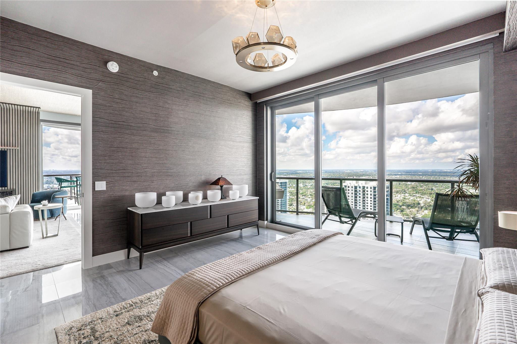 100 E Las Olas #4604, Fort Lauderdale FL 33301