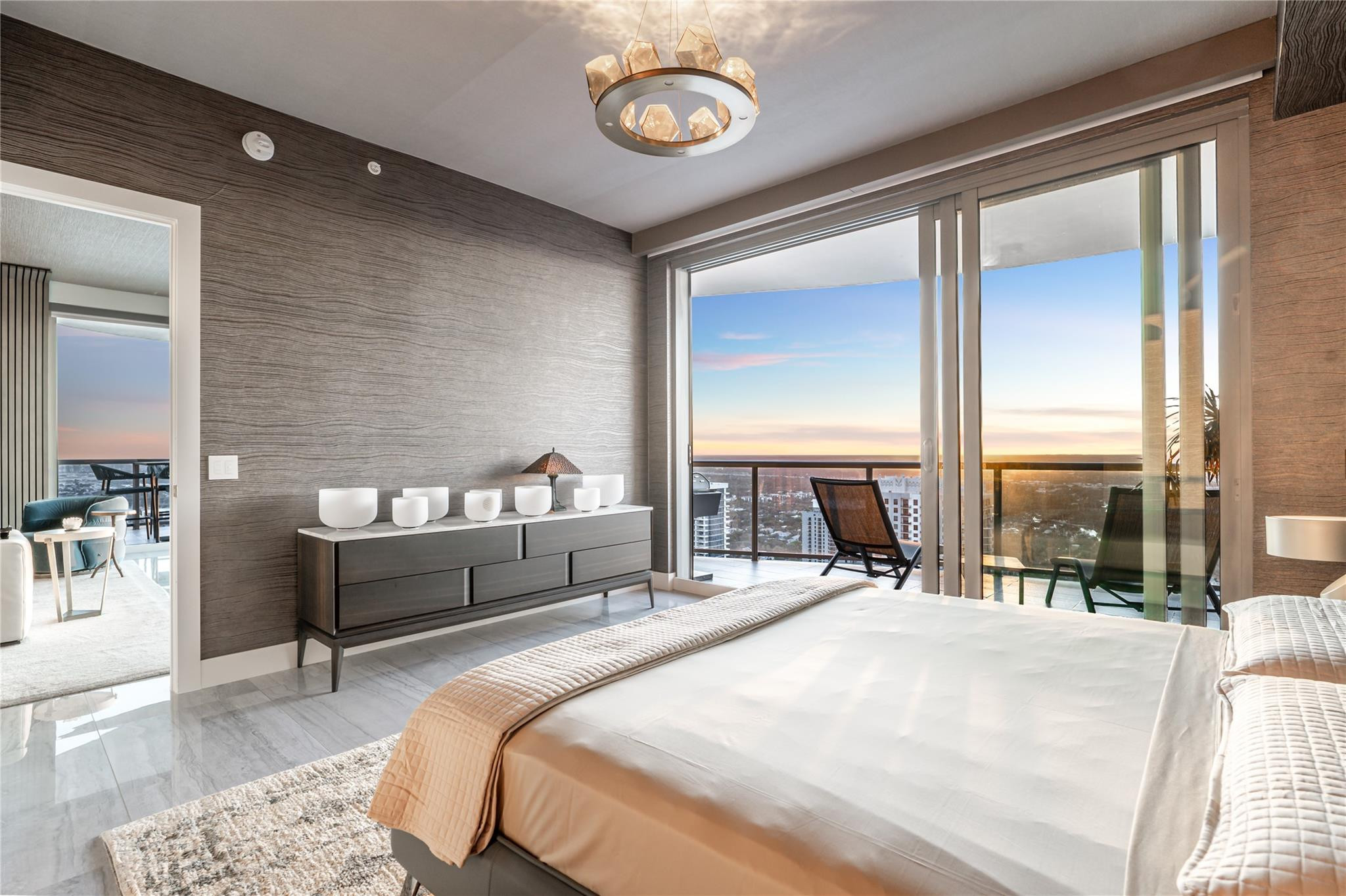 100 E Las Olas #4604, Fort Lauderdale FL 33301