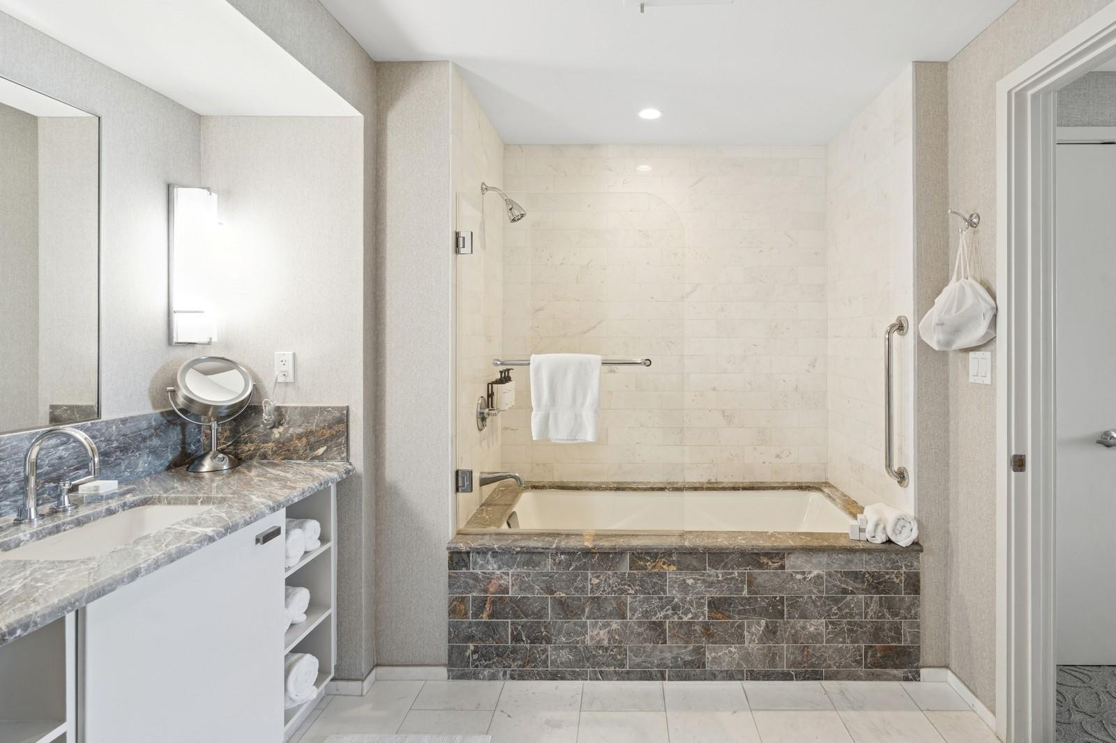 551 N Fort Lauderdale Beach #R1902, Fort Lauderdale FL 33304