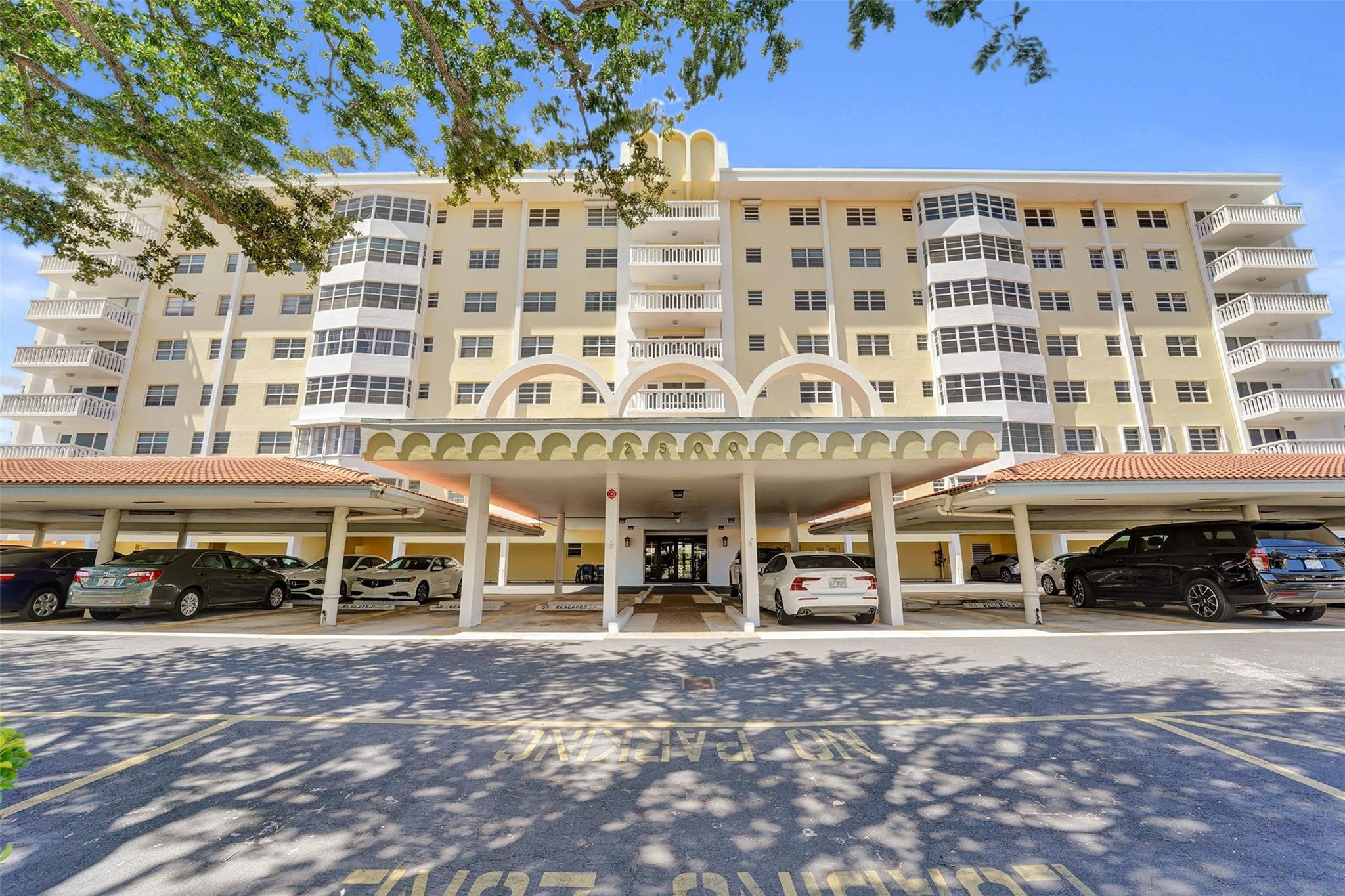 2500 NE 48th #603, Fort Lauderdale FL 33308