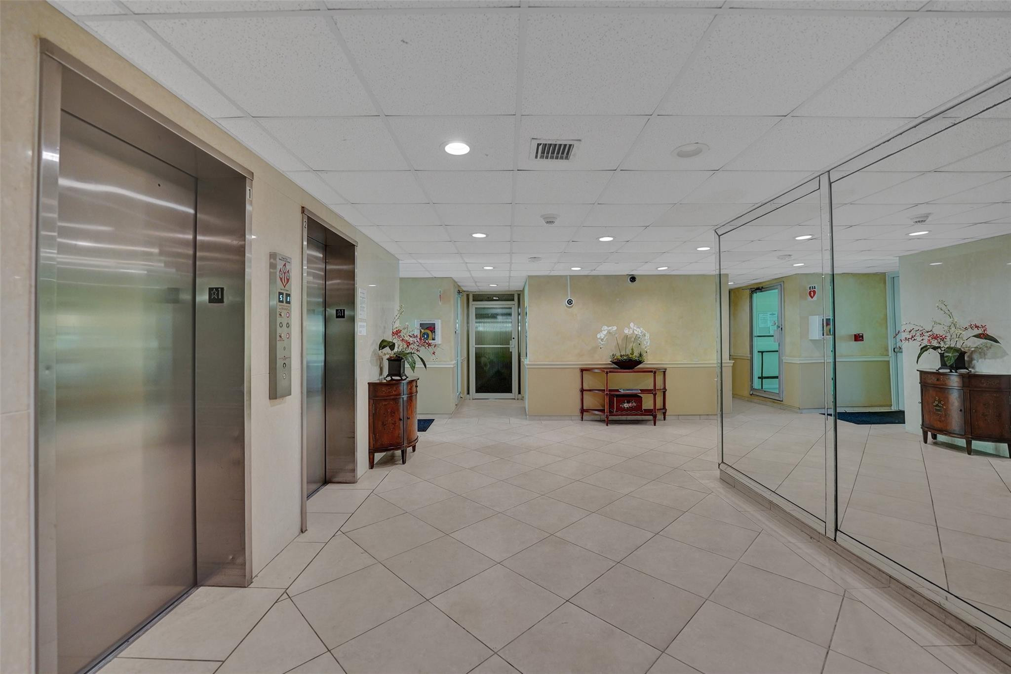 2500 NE 48th #603, Fort Lauderdale FL 33308