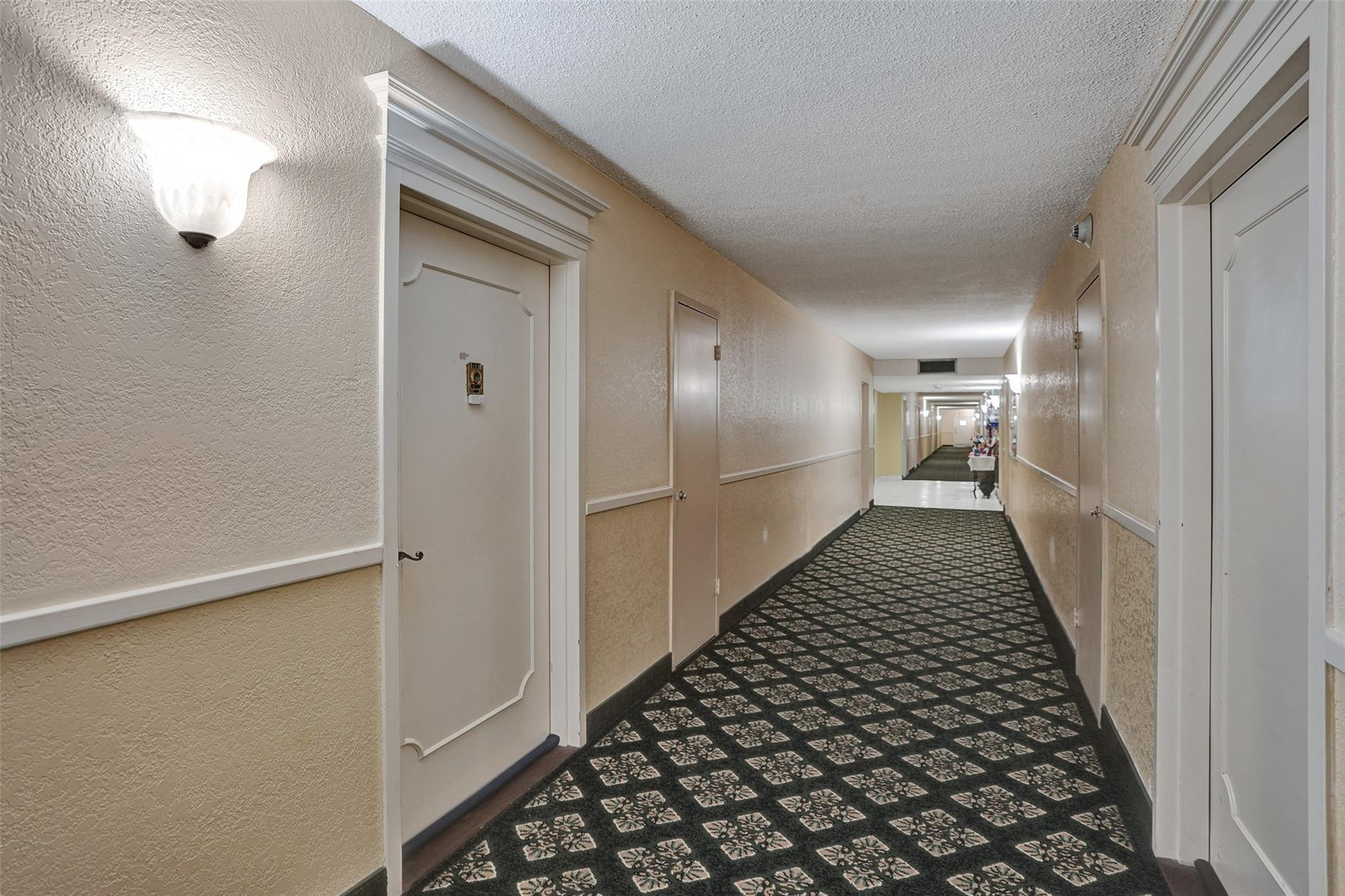 2500 NE 48th #603, Fort Lauderdale FL 33308
