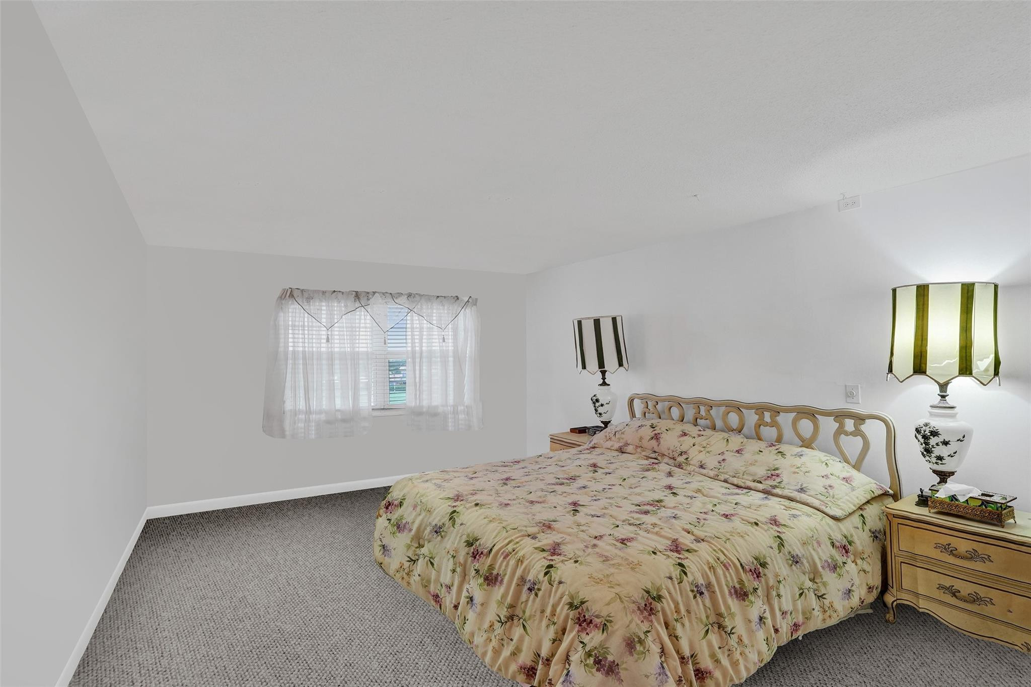 2500 NE 48th #603, Fort Lauderdale FL 33308