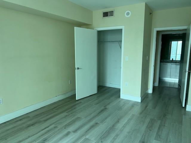55 SE 6th St #2708, Miami FL 33131