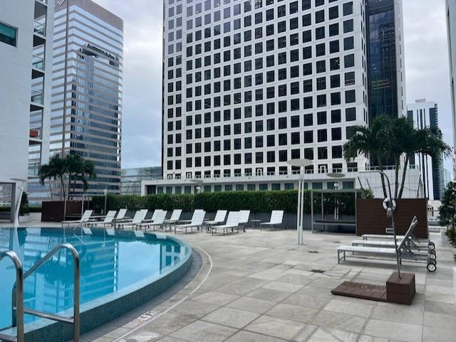 55 SE 6th St #2708, Miami FL 33131