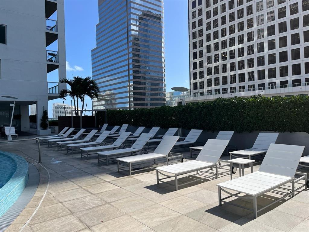 55 SE 6th St #2708, Miami FL 33131