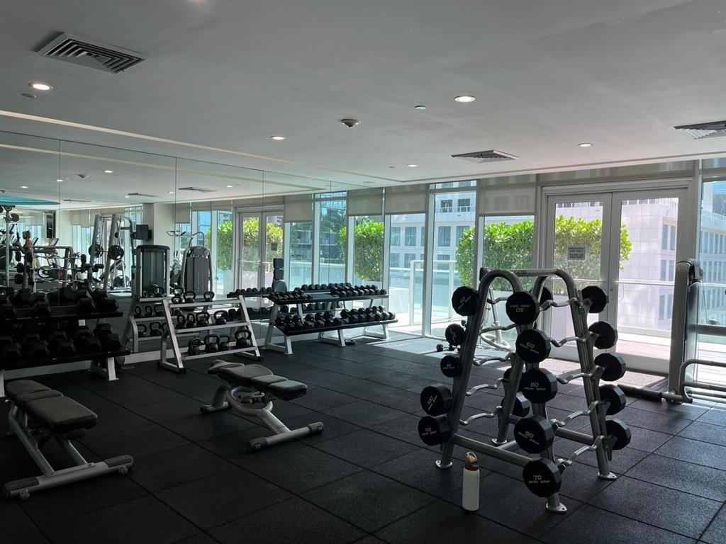 55 SE 6th St #2708, Miami FL 33131