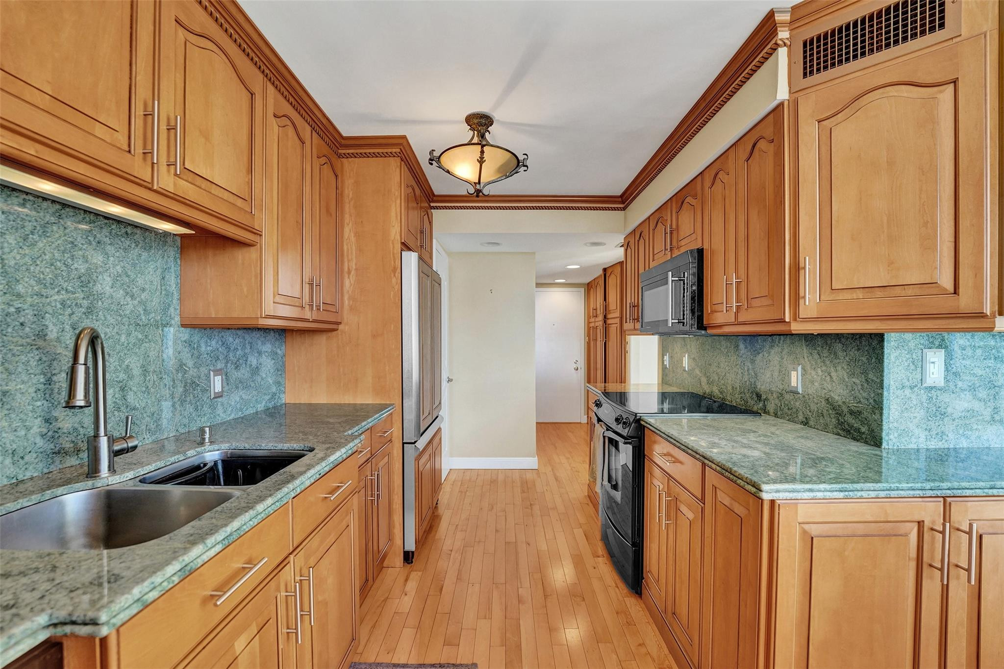 936 Intracoastal #11c, Fort Lauderdale FL 33304