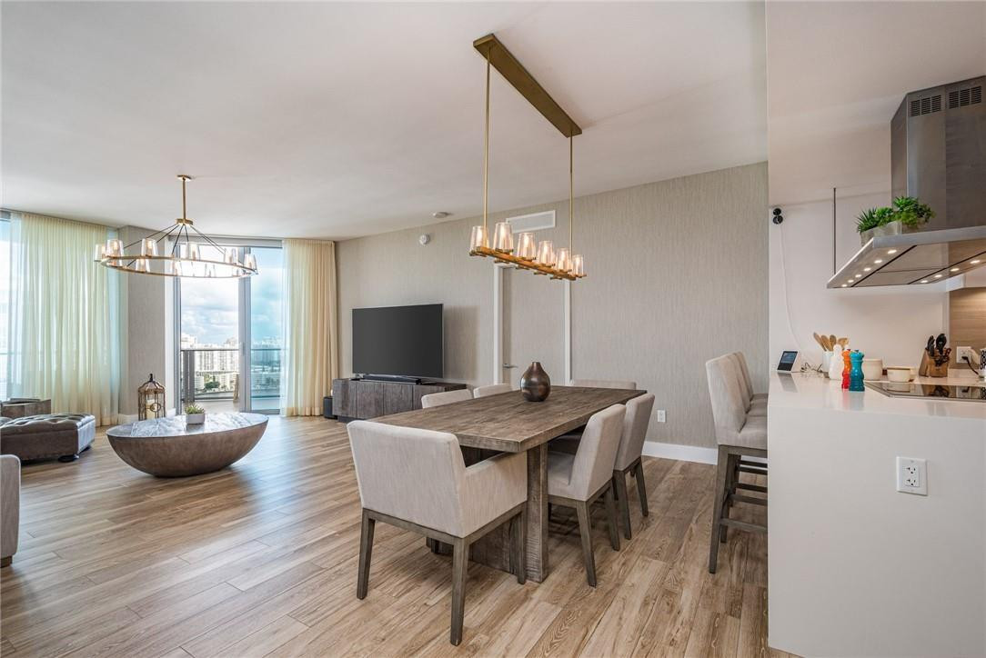 17111 Biscayne #2105 + 1 BOAT SLIP 100 ft, North Miami Beach FL 33160