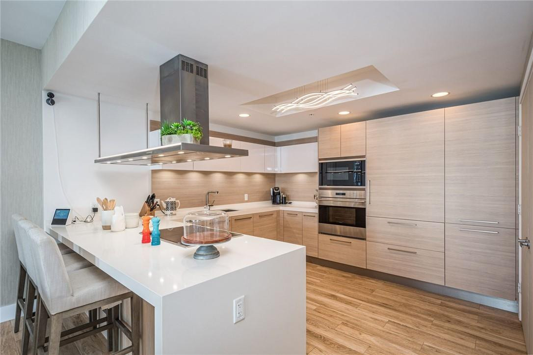 17111 Biscayne #2105 + 1 BOAT SLIP 100 ft, North Miami Beach FL 33160