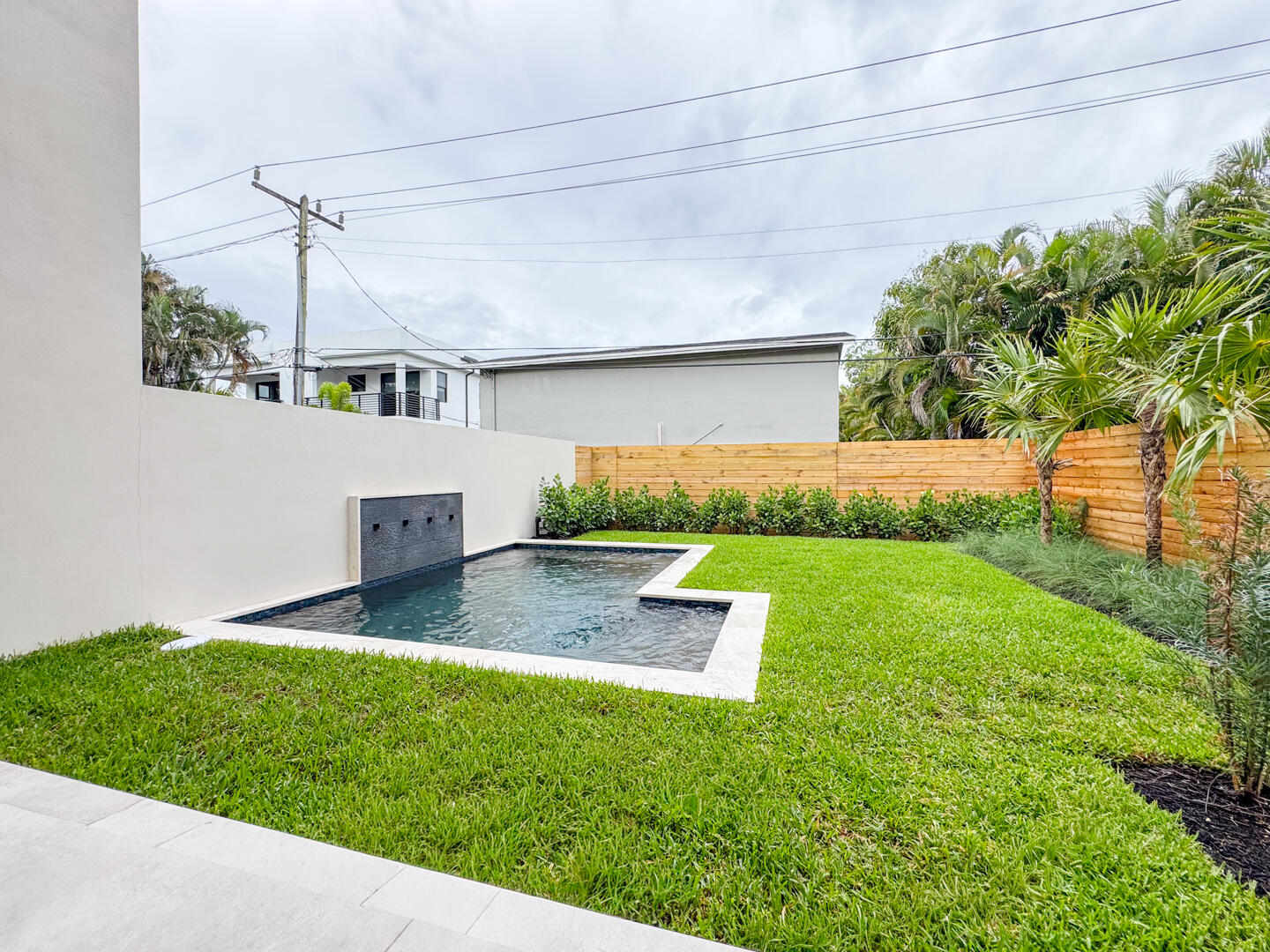 1319 NE 14th #1319, Fort Lauderdale FL 33304